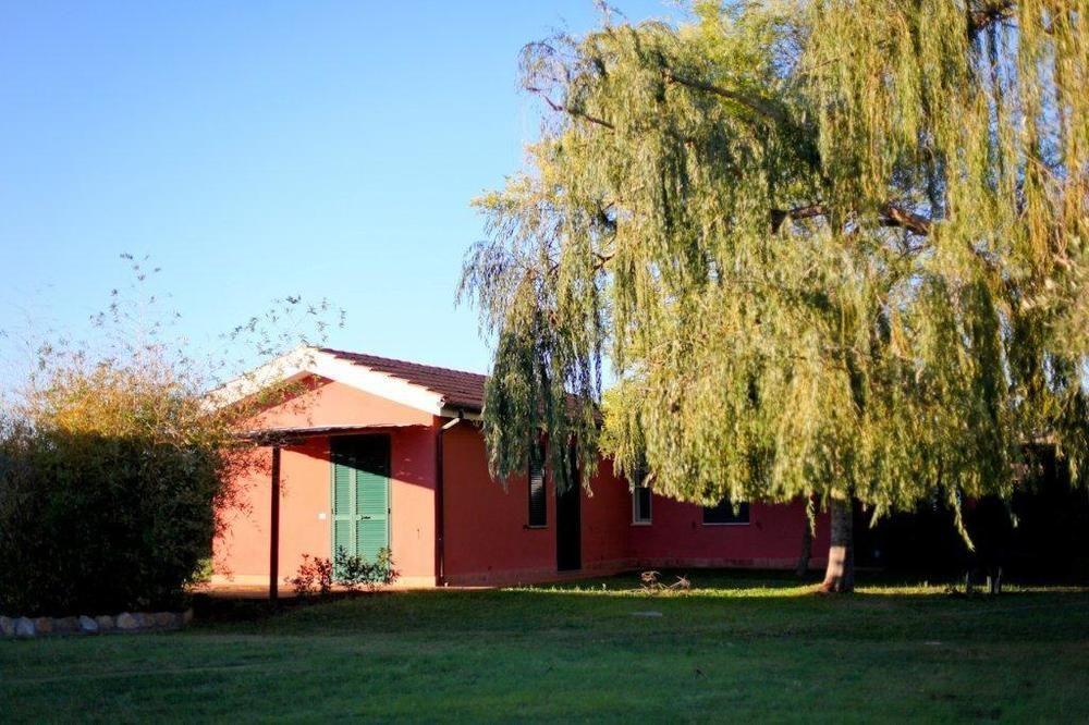 Agrialbergo Capalbio Buitenkant foto
